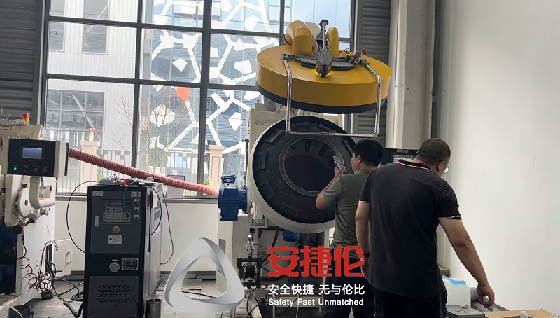 自動滾噴(pēn)機PR90 - 副本 自動滾(gǔn)噴機PR90 - 副本