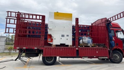 【噴膠機發貨】PZ20型自動噴膠機發往廣東開平的汽車配件客戶