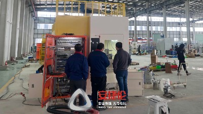 塑膠製品客戶驗收噴塗設備—榴莲网站ZP40型自（zì）動噴膠機（jī）