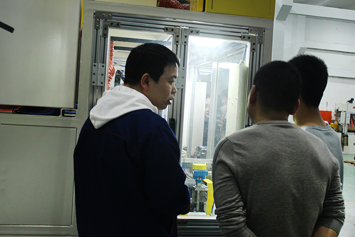 自動塗膠(jiāo)機內孔-塗膠機效果 自動塗膠機內孔-塗膠機效果