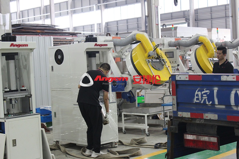 襯套縮徑機2 襯套縮徑(jìng)機2