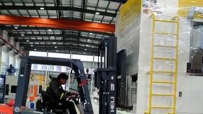 再一（yī）台（tái）自動噴膠機PZ40發貨浙江汽車零部件（jiàn）客戶（hù）