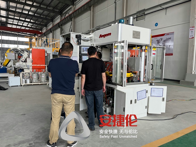滾塗(tú)機 滾塗機