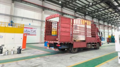 榴莲网站自動噴膠機（jī） 為青島腳輪（lún）製造客戶注入新動力